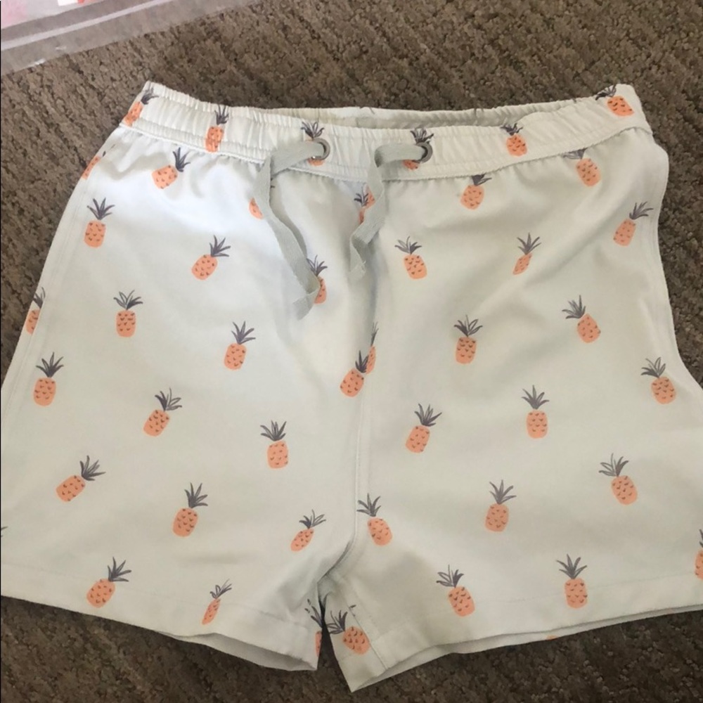 NWT Rylee and Cru Boys Swim Bottoms 8-9 pineapple